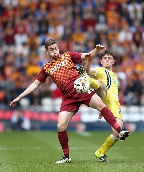 Intense Rivalry: Steven Davies vs Ben Thompson - Battle for the Ball in the Sky Bet League One Play-Offs (Bradford City vs Millwall, 2015-16)