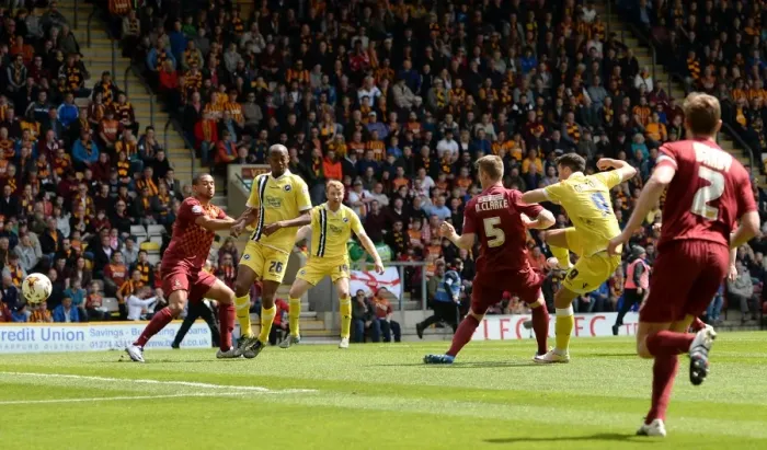 Framed Print : Lee Gregory Scores Millwall's Historic Goal in Sky Bet League One Play-Off Semifinal vs. Bradford City (2015-16)