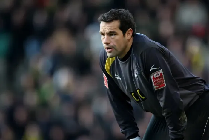 Framed Print : Millwall Goalkeeper David Forde in Action at Carrow Road during Norwich City vs Millwall in Football League One