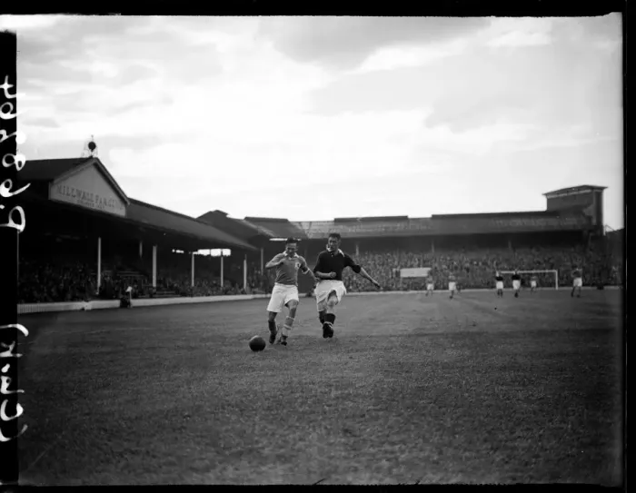Framed Print : Millwall v Charlton Athletic - Football League Golden Jubilee Benevolent Fund Match - The Den Framed Print : Millwall v Charlton Athletic - Football League Golden Jubilee Benevolent Fund Match - The Den
