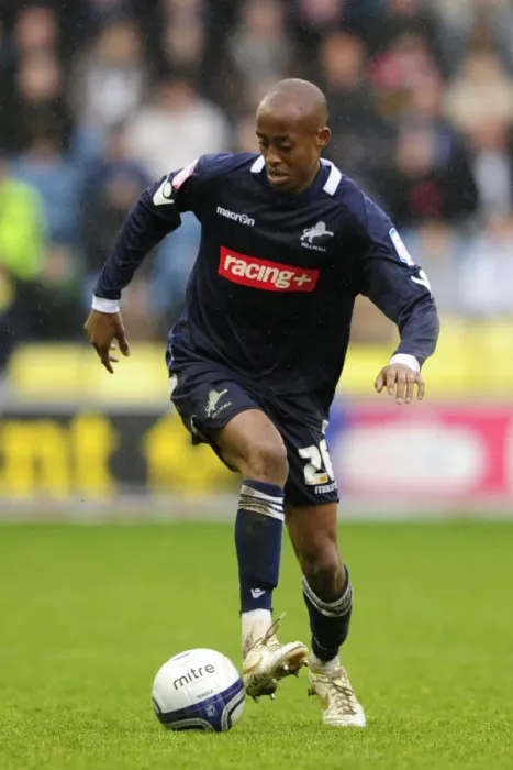 Framed Print : Millwall vs Blackpool: Nadjim Abdou in Action at The Den - Npower Championship (28-04-2012) Framed Print : Millwall vs Blackpool: Nadjim Abdou in Action at The Den - Npower Championship (28-04-2012)