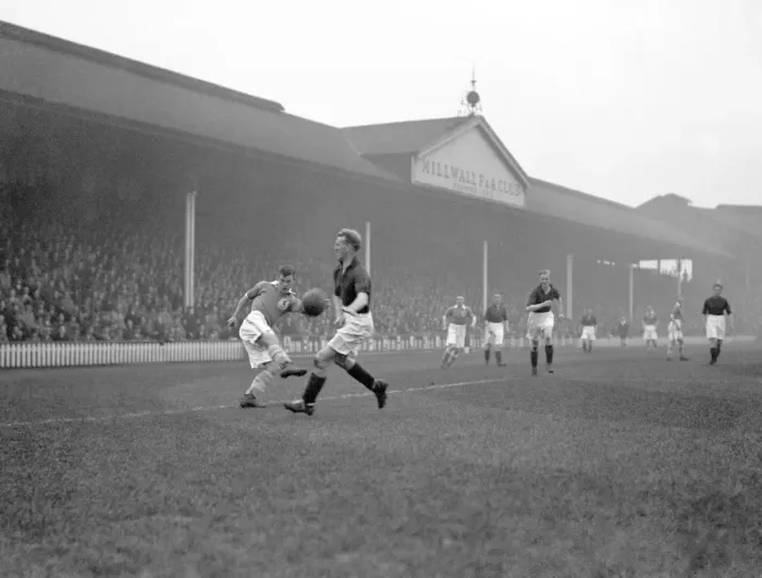Framed Print : Millwall vs Nottingham Forest: Intense Moment in Division Two Soccer Match - Jimmy Richardson Attempts to Cross the Ball Framed Print : Millwall vs Nottingham Forest: Intense Moment in Division Two Soccer Match - Jimmy Richardson Attempts to Cross the Ball