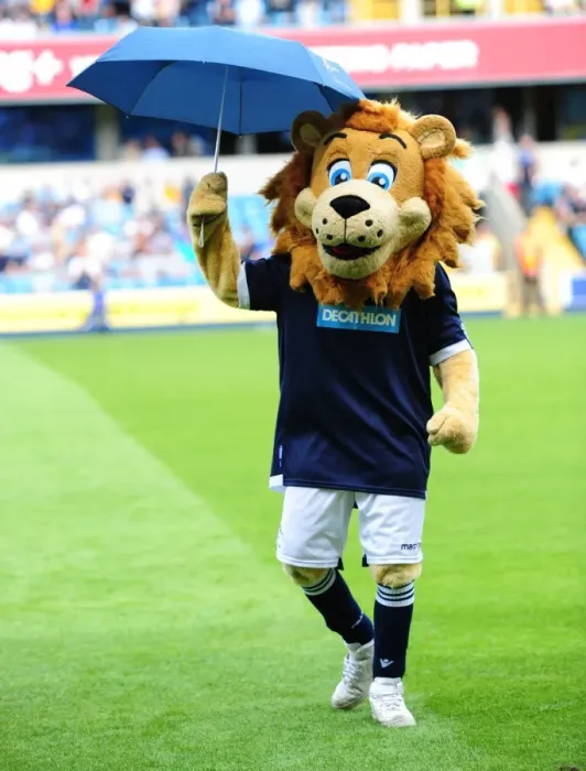 Framed Print : Millwall vs Nottingham Forest: Steve McClaren's First Visit - Zampa the Lion's Welcome (Npower Football League Championship, August 13, 2011) Framed Print : Millwall vs Nottingham Forest: Steve McClaren's First Visit - Zampa the Lion's Welcome (Npower Football League Championship, August 13, 2011)