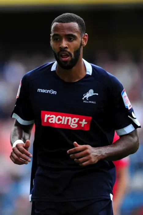 Framed Print : Millwall vs Nottingham Forest: Liam Trotter at The Den - Npower Championship 2011-12