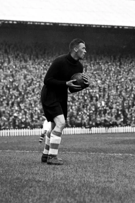 Framed Print : Millwall vs Plymouth Argyle: Intense Moment in Soccer's Division Two - Harry Pearson Focused as Goalkeeper