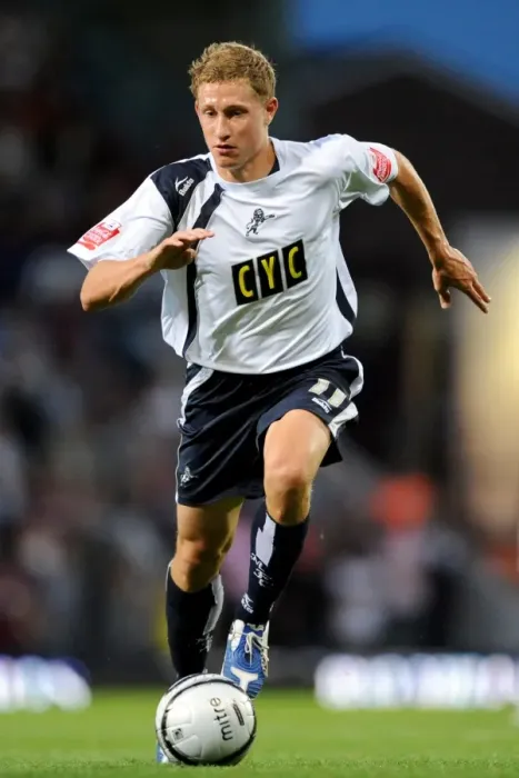 Framed Print : Millwall vs. West Ham United in Carling Cup Second Round: David Martin's Determination at Upton Park Framed Print : Millwall vs. West Ham United in Carling Cup Second Round: David Martin's Determination at Upton Park