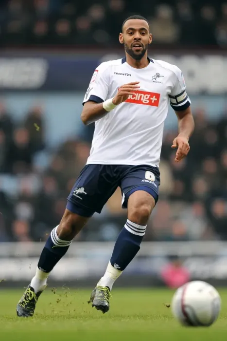 Framed Print : Millwall vs. West Ham United: Liam Trotter in Action at Upton Park during Npower Championship Match (04-02-2012) Framed Print : Millwall vs. West Ham United: Liam Trotter in Action at Upton Park during Npower Championship Match (04-02-2012)