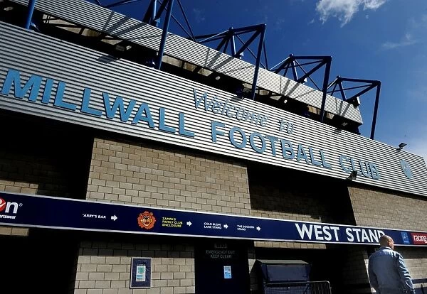 Millwall vs. West Ham United: Npower Championship Clash at The Den