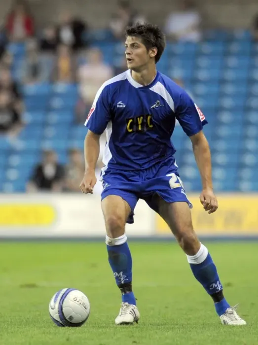 Framed Print : Millwall's George Friend in Action vs Oldham Athletic (Football League One, August 18, 2009) Framed Print : Millwall's George Friend in Action vs Oldham Athletic (Football League One, August 18, 2009)