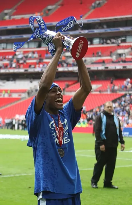 Framed Print : Millwall's Glory: Nadjim Abdou's Triumphant Wembley Moment (The Celebration) - Millwall FC, Football League One Play-Off Final vs Swindon Town