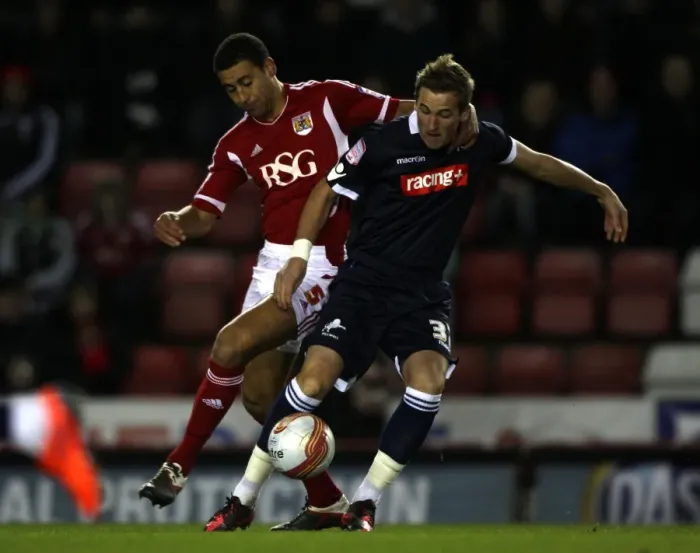 Framed Print : Millwall's Harry Kane Shields Ball from Nyatanga in Npower Championship Clash at Ashton Gate Framed Print : Millwall's Harry Kane Shields Ball from Nyatanga in Npower Championship Clash at Ashton Gate
