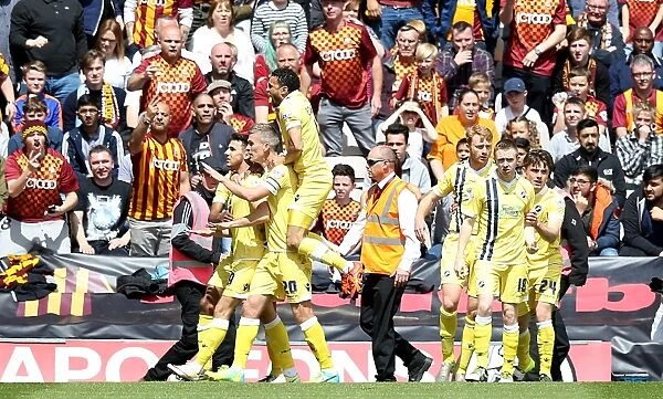 Millwall's Lee Gregory Scores First Goal in Play-Off Clash against Bradford City (Sky Bet League One, 2015-16)