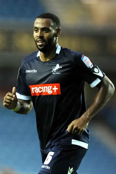 Framed Print : Millwall's Liam Trotter in Action at The Den against Peterborough United (Npower Championship, 17-08-2011) Framed Print : Millwall's Liam Trotter in Action at The Den against Peterborough United (Npower Championship, 17-08-2011)