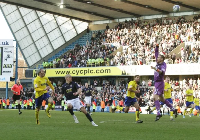 Framed Print : Millwall's Steve Morison Scores Thrilling Goal Against Cardiff City in Npower Championship (19-03-2011)