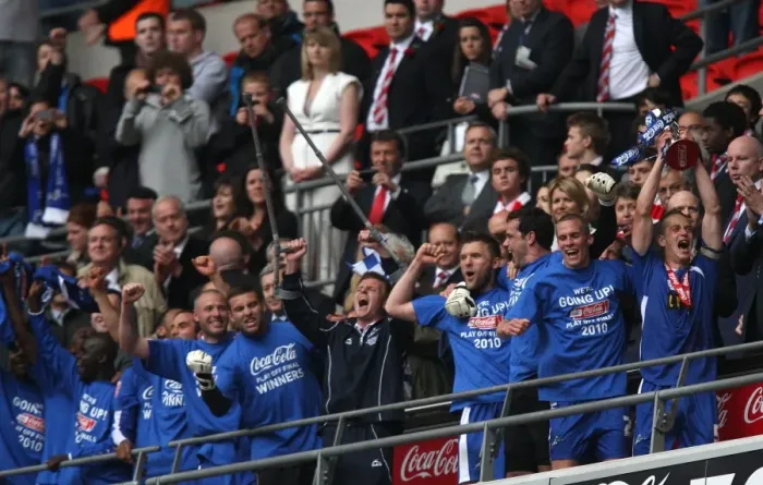 Framed Print : Millwall's Triumph: The Presentation at Wembley - Millwall FC Wins Coca-Cola Football League One Play Off Final Against Swindon Town (Paul Robinson Lifts the Trophy) Framed Print : Millwall's Triumph: The Presentation at Wembley - Millwall FC Wins Coca-Cola Football League One Play Off Final Against Swindon Town (Paul Robinson Lifts the Trophy)