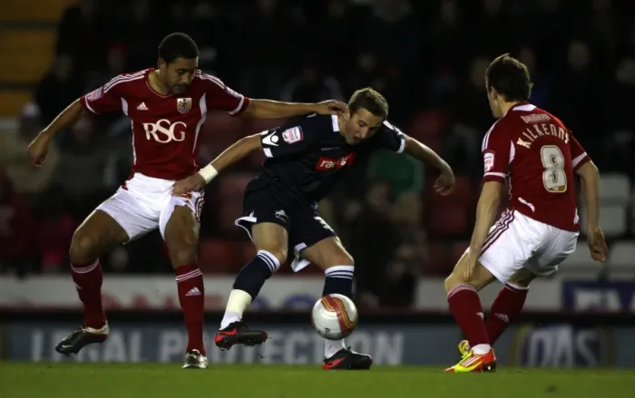 Framed Print : npower Football League Championship - Bristol City v Millwall - Ashton Gate