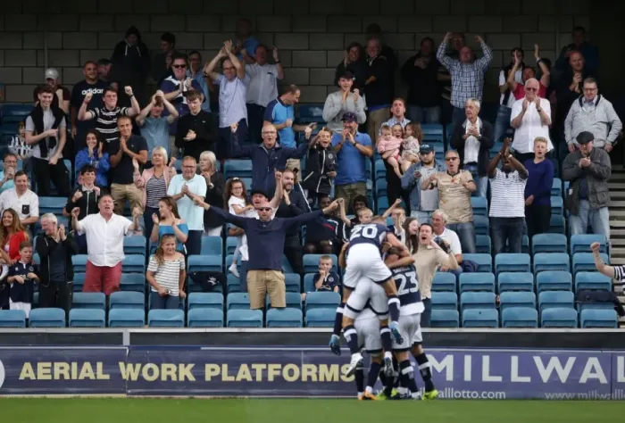 Framed Print : Sky Bet Championship - Millwall v Bolton Wanderers - The Den Framed Print : Sky Bet Championship - Millwall v Bolton Wanderers - The Den