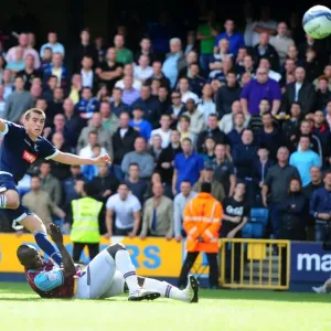 Battle for Supremacy: Marquis vs. Faye - Millwall vs. West Ham United, Npower Championship (17-09-2011)