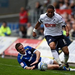 Feeney Escapes Lawrence's Challenge: Millwall vs. Cardiff City, Npower Championship (31-03-2012)