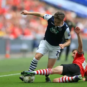 Intense Rivalry: Thompson vs. Hourihane in the Sky Bet League One Play-Off Final at Wembley Stadium (Millwall vs. Barnsley, 2015-16) Intense Rivalry: Thompson vs. Hourihane in the Sky Bet League One Play-Off Final at Wembley Stadium (Millwall vs. Barnsley, 2015-16)