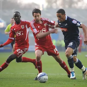 Millwall vs Bristol City: Intense Battle Between Feeney and Skuse, Adomah at The Den (Npower Football League Championship, 20-11-2011) Millwall vs Bristol City: Intense Battle Between Feeney and Skuse, Adomah at The Den (Npower Football League Championship, 20-11-2011)
