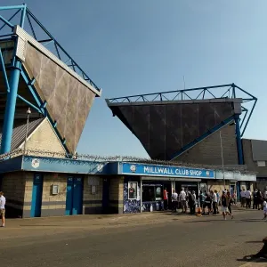 Millwall vs Burnley: The Den - Fans Gathering Before Npower Championship Clash (10-01-2011) Millwall vs Burnley: The Den - Fans Gathering Before Npower Championship Clash (10-01-2011)