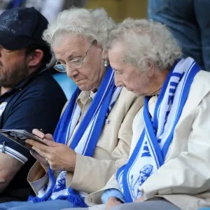Millwall contra Middlesbrough en la Ronda de Copa del Carling Segunda División: Un Mar De Apasionados Fanes En El Nuevo Estadio Den Millwall contra Middlesbrough en la Ronda de Copa del Carling Segunda División: Un Mar De Apasionados Fanes En El Nuevo Estadio Den