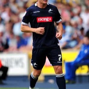Millwall vs Nottingham Forest: Darius Henderson Scores at The Den (Npower Football League Championship, 13-08-2011)