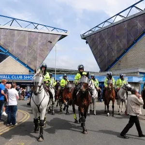 Millwall vs Nottingham Forest: The Den - Tense Atmosphere Before Kick-off (Npower Football League Championship, 13-08-2011)