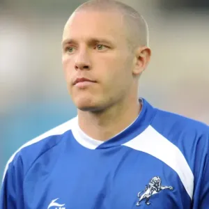 Millwall vs Oldham Athletic in Football League One: Gary Alexander at The New Den (August 18, 2009)