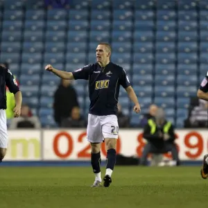 Stevens Morison von Millwalls erzielt das erste Tor gegen QPR im NPower-Championship Stevens Morison von Millwalls erzielt das erste Tor gegen QPR im NPower-Championship