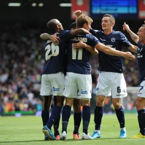 Sky Bet Championship Collection: Sky Bet Championship - Fulham v Millwall - Craven Cottage
