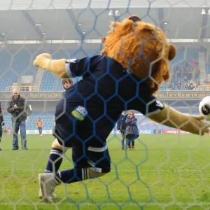 Millwall's Zampa the Lion Leads Exciting Half-Time Penalty Shootout vs. Bristol City in the Npower Championship (20-11-2011) Millwall's Zampa the Lion Leads Exciting Half-Time Penalty Shootout vs. Bristol City in the Npower Championship (20-11-2011)