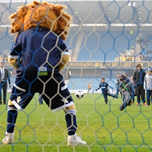 Millwall's Zampa the Lion Roars in Penalty Shootout at The Den vs. Bristol City (Npower Football League Championship, 20-11-2011)