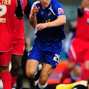 Milwall vs Huddersfield Town: Steve Morison's Thrilling Goal in the Play-Off Semi-Final Second Leg of Football League One Milwall vs Huddersfield Town: Steve Morison's Thrilling Goal in the Play-Off Semi-Final Second Leg of Football League One