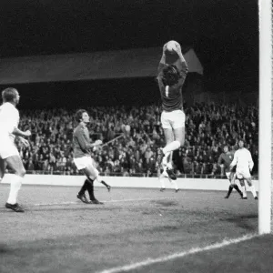 Millwall FC Vintage Print - The Den Goalkeeper Action Millwall FC Vintage Print - The Den Goalkeeper Action