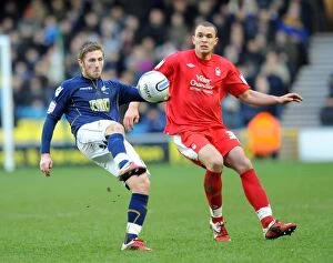 Images Dated 26th February 2011: Championship Showdown: Henry vs Lynch at Millwall's The New Den (26-02-2011)