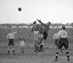 Vintage FA Cup Action Gallery: FA Cup - Fourth Round - Millwall v Fulham - The Den