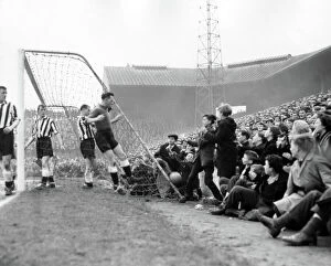 Vintage FA Cup Action Gallery: FA Cup - Fourth Round - Millwall v Newcastle United - The Den
