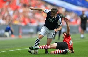 Images Dated 29th May 2016: Intense Rivalry: Thompson vs. Hourihane in the Sky Bet League One Play-Off Final at Wembley