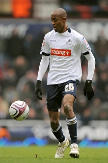Nadjim Abdou vs. West Ham United: A Fierce Face-Off at Upton Park during the Npower Championship Match (04-02-2012)
