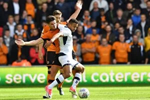 Sky Bet Championship Collection: Sky Bet Championship - Wolverhampton Wanderers v Millwall - Molineux