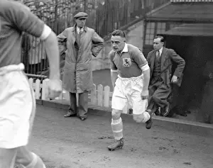 Soccer - Football League Division Two - Millwall v Nottingham Forest - The Den