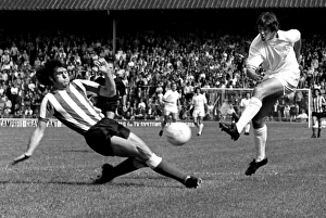 Vintage Action Gallery: Soccer - League Division Two - Millwall v Sunderland