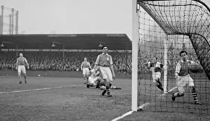 Framed Print : Soccer - League Division Three South - Bristol Rovers v Millwall - Memorial Stadium
