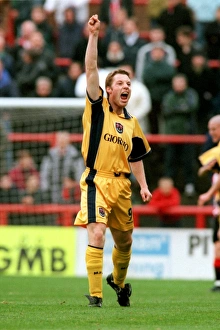 Vintage Action Gallery: Soccer - Nationwide League Division Two - Brentford v Millwall